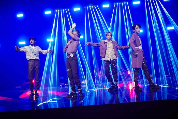 Shinee メンバー兵役終了後初 スッキリ 出演 新曲披露 近藤春菜伝授の一発芸に反響 モデルプレス Shinee メンバー兵役終了後初 スッキリ 出演 新曲披露 近藤春菜伝授の一発芸に反響 モデルプレス