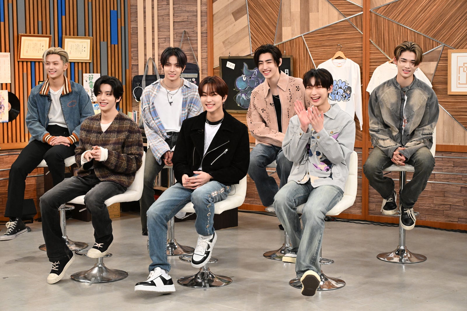 ENHYPEN／（左上から時計回りに）JAY、HEESEUNG、SUNGHOON、NI-KI、SUNOO、JUNGWON、JAKE（C）テレビ朝日