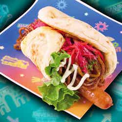 カレーナン!? 焼きそばドッグ/画像提供:ユニバーサル・スタジオ・ジャパン