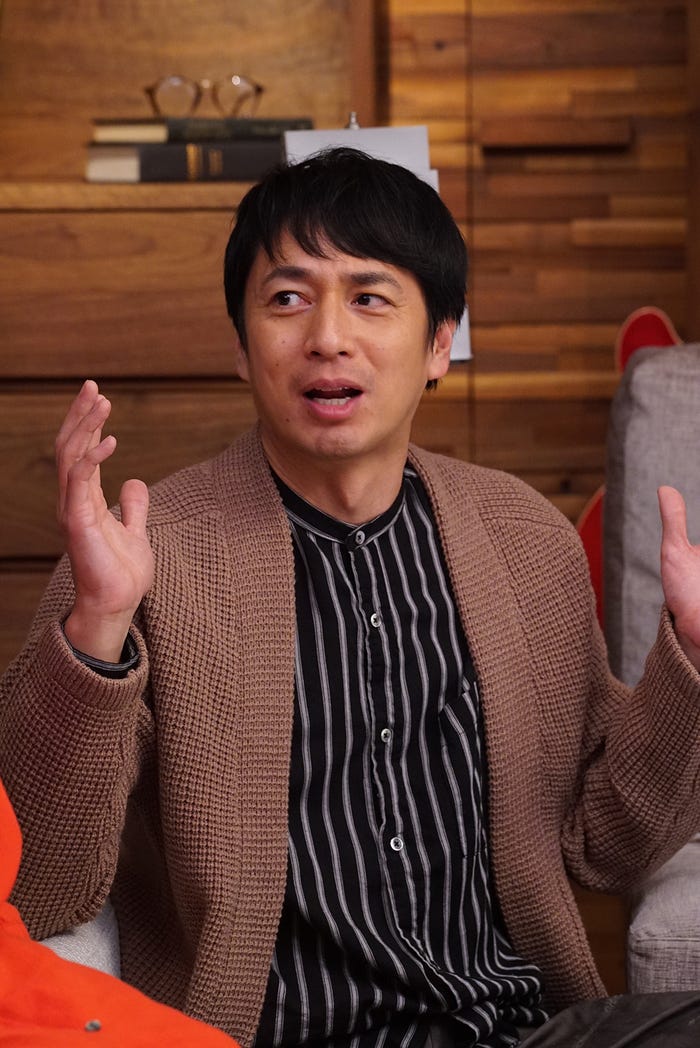 徳井義実「TERRACE HOUSE OPENING NEW DOORS」(C)フジテレビ/イースト・エンタテインメント