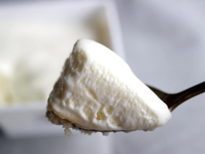 マスカルポーネクリーム＆練乳入りホイップクリームが超濃厚！