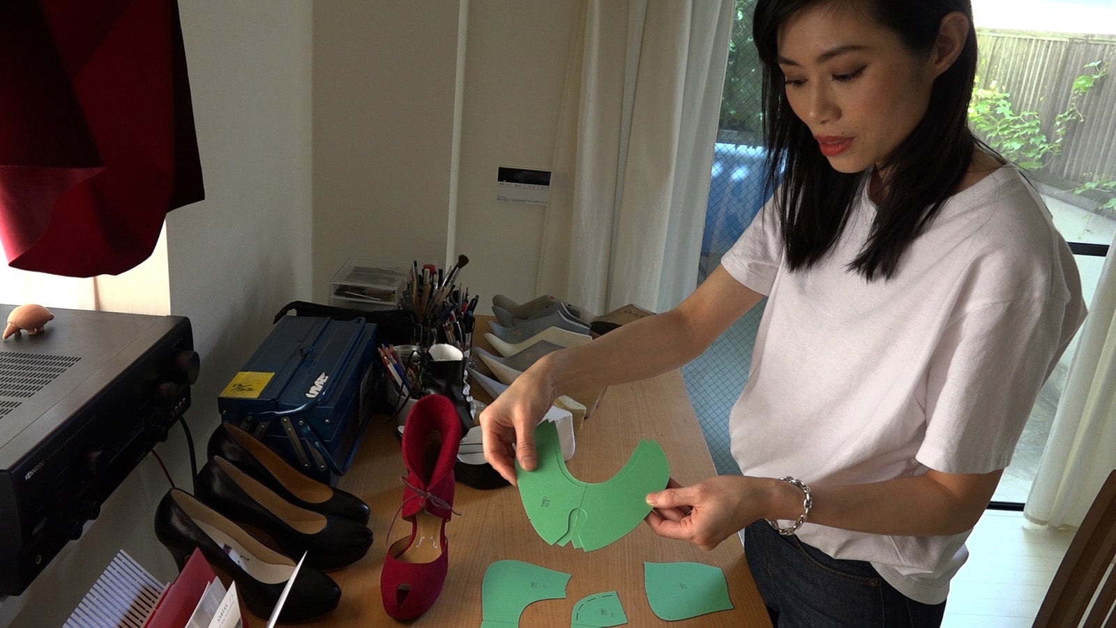 シューズデザイナーの瀧見サキ（画像提供：関西テレビ）