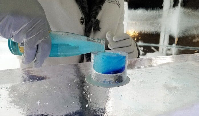 氷のBarの「瞬間冷凍カクテル」