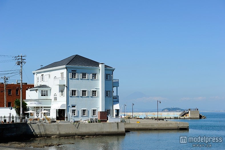 海がすぐ目の前／画像提供：レストラン ラ・マーレ・ド・茶屋