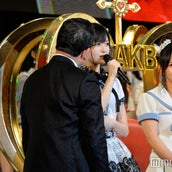 結婚発表で大混乱の会場 Nmb48須藤凜々花のスピーチ直後に峯岸みなみらが見せた対応力 第9回akb48選抜総選挙 モデルプレス 結婚発表で大混乱の会場 Nmb48須藤凜々花のスピーチ直後に峯岸みなみらが見せた対応力 第9回akb48選抜総選挙 モデルプレス