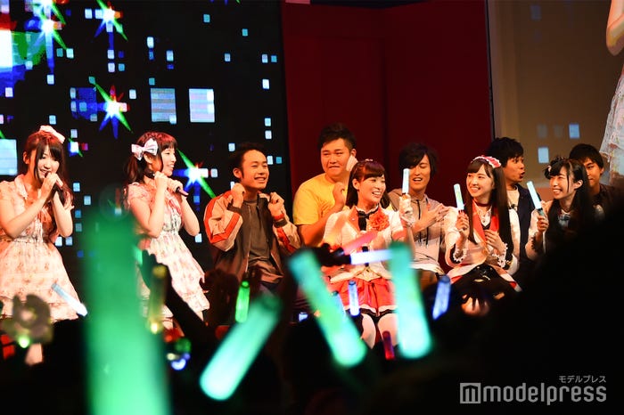 Youtuber軍団fischer S ラブライブ サンシャイン Aqoursに会場熱狂 ファンと熱唱 モデルプレス Youtuber軍団fischer S ラブライブ サンシャイン Aqoursに会場熱狂 ファンと熱唱 モデルプレス
