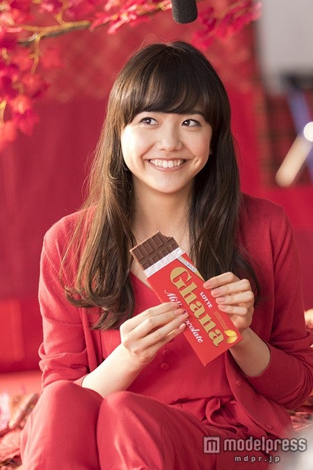 松井愛莉／CMメイキング風景