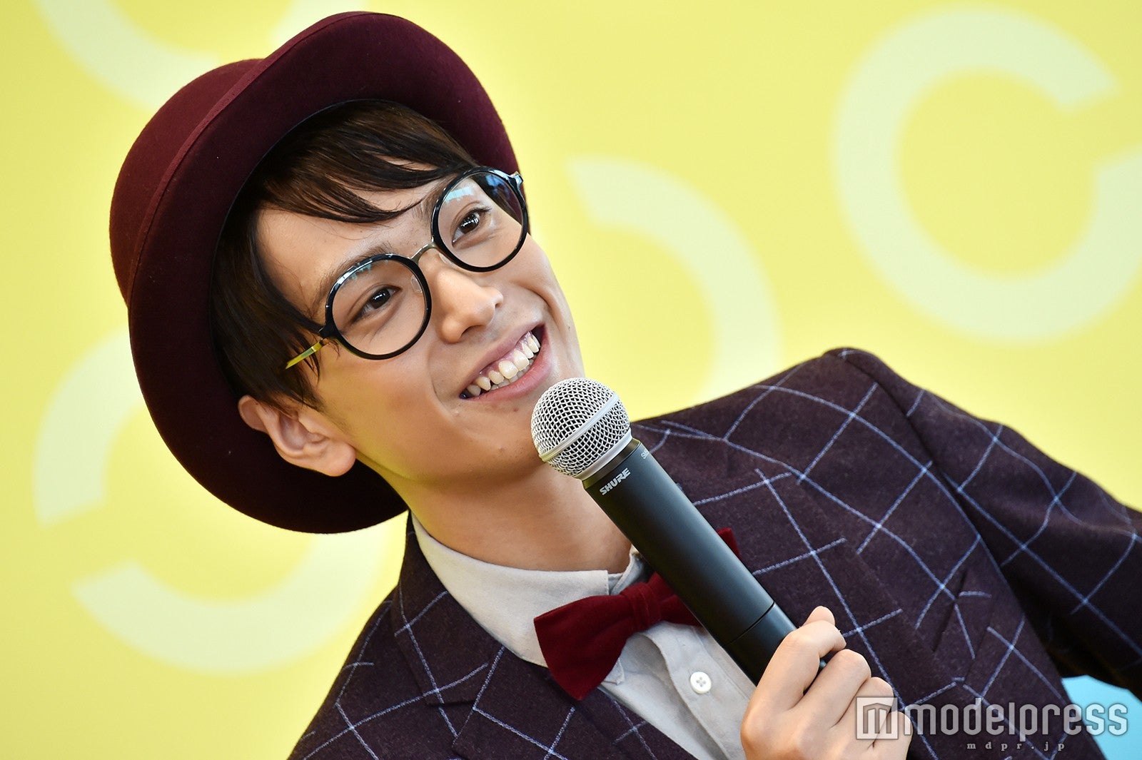 黒羽麻璃央（C）モデルプレス