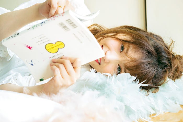 松村沙友理(画像提供:小学館)