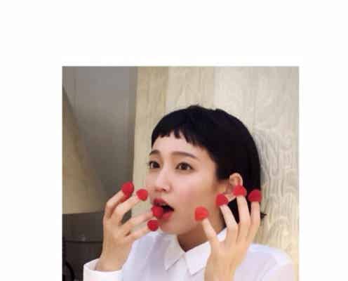 吉岡里帆、“アメリ”になりきり?オン眉ぱっつんへアが超キュート