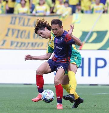 FC東京・39歳長友「ここからスタート」 5.15W杯メンバー発表前に驚異の復帰 5大会連続出場あきらめない 3.14肉離れ