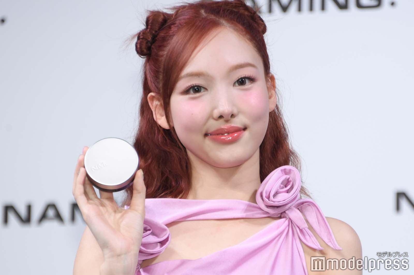 ナヨン（C）モデルプレス