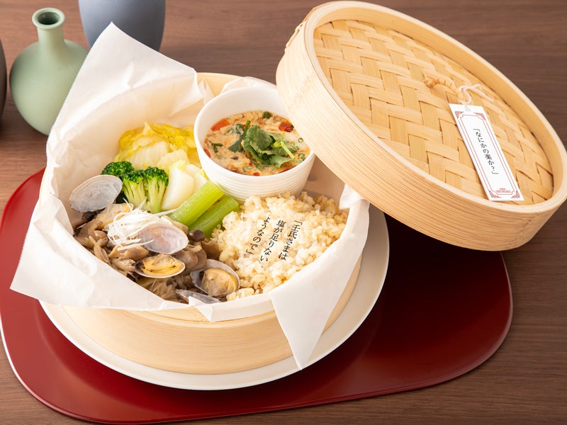 きのことあさりのせいろ　税込2,090円（C）日向夏／イマジカインフォス　イラスト：しのとうこ