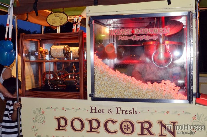 ハニーポップコーンを食べて、マンネリ解消(TDL)