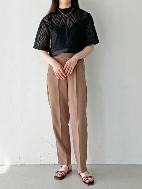 シアートップス　透け感　コーデ