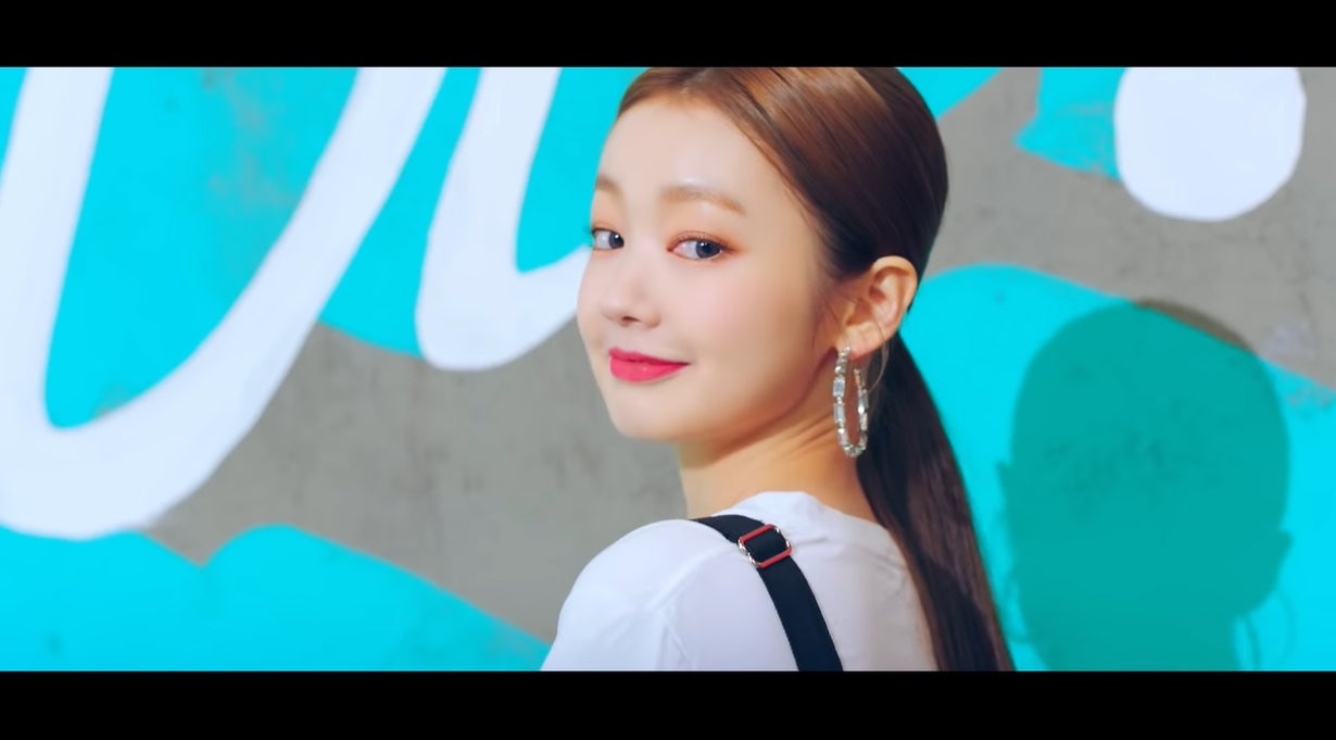 日本人メンバーLEA（小川美月）がBLACKPINKジェニー似と話題　K-POP新星「SECRET NUMBER」豪華デビューにBTS作曲家も参加