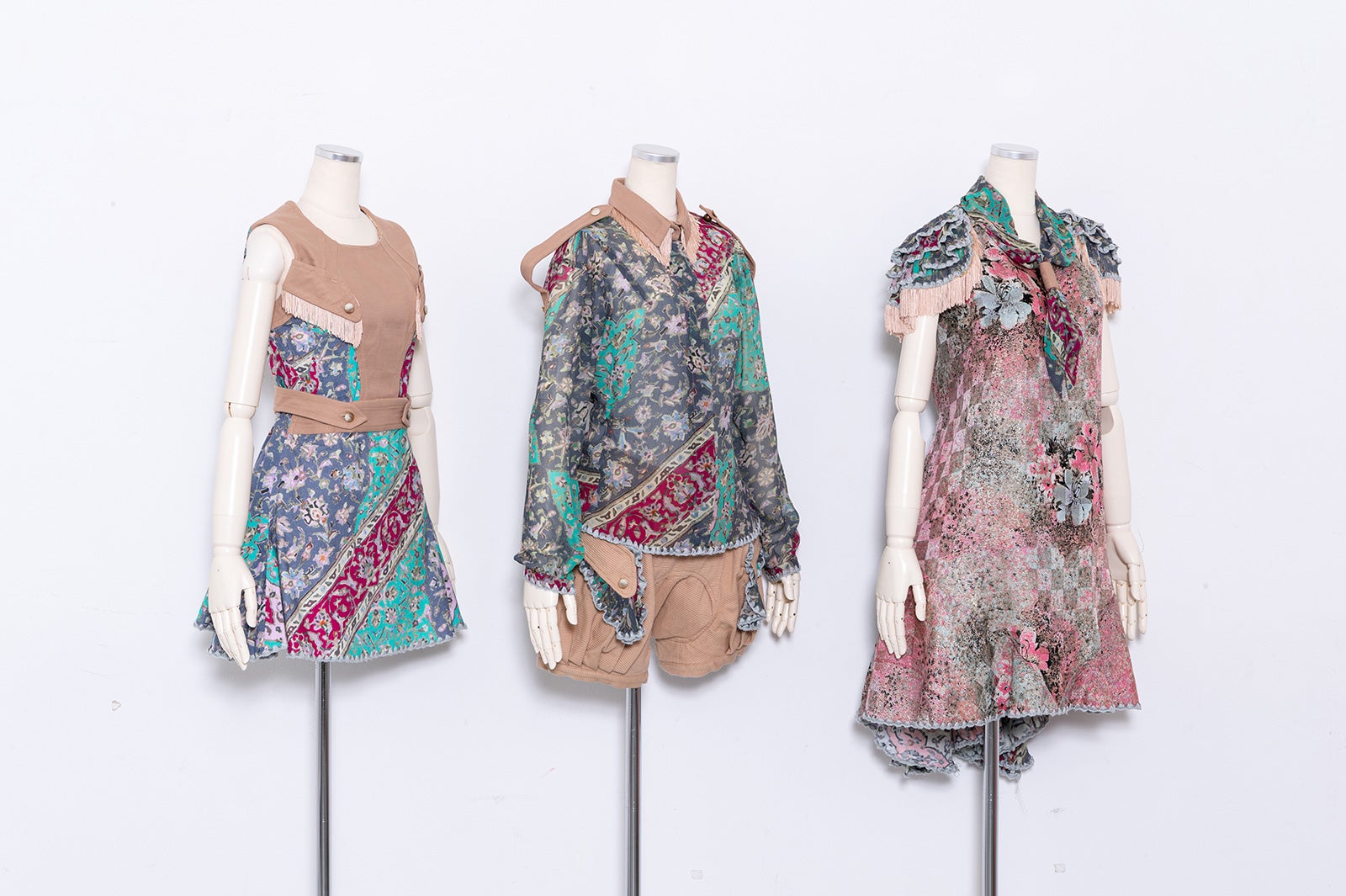 『Perfume COSTUME BOOK 2005-2020』より（提供写真）