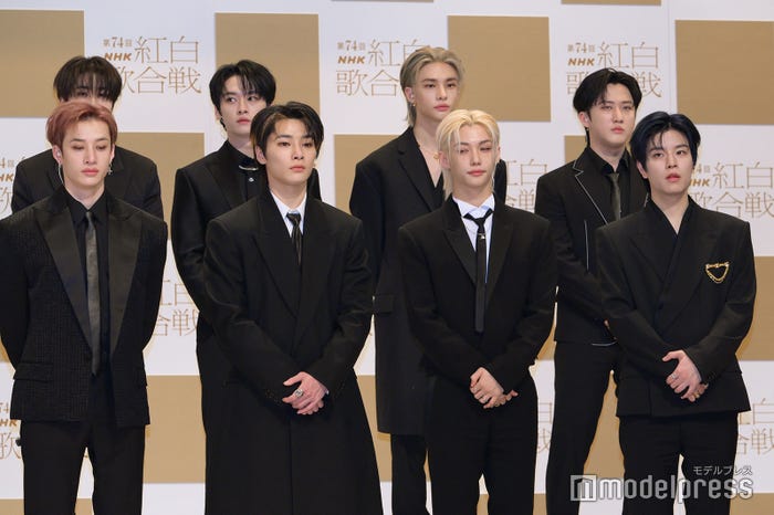 Stray Kids(後列)ハン、リノ、ヒョンジン、チャンビン(前列)バンチャン、アイエン、フィリックス、スンミン(C)モデルプレス