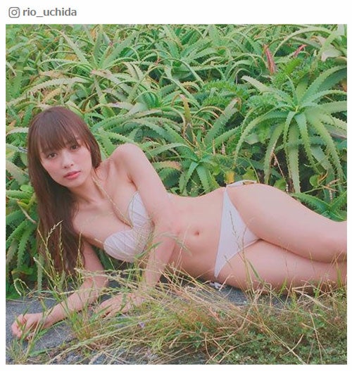 内田理央、美バスト＆美くびれ全開　白ビキニでファン悩殺「セクシー」「目が離せない」