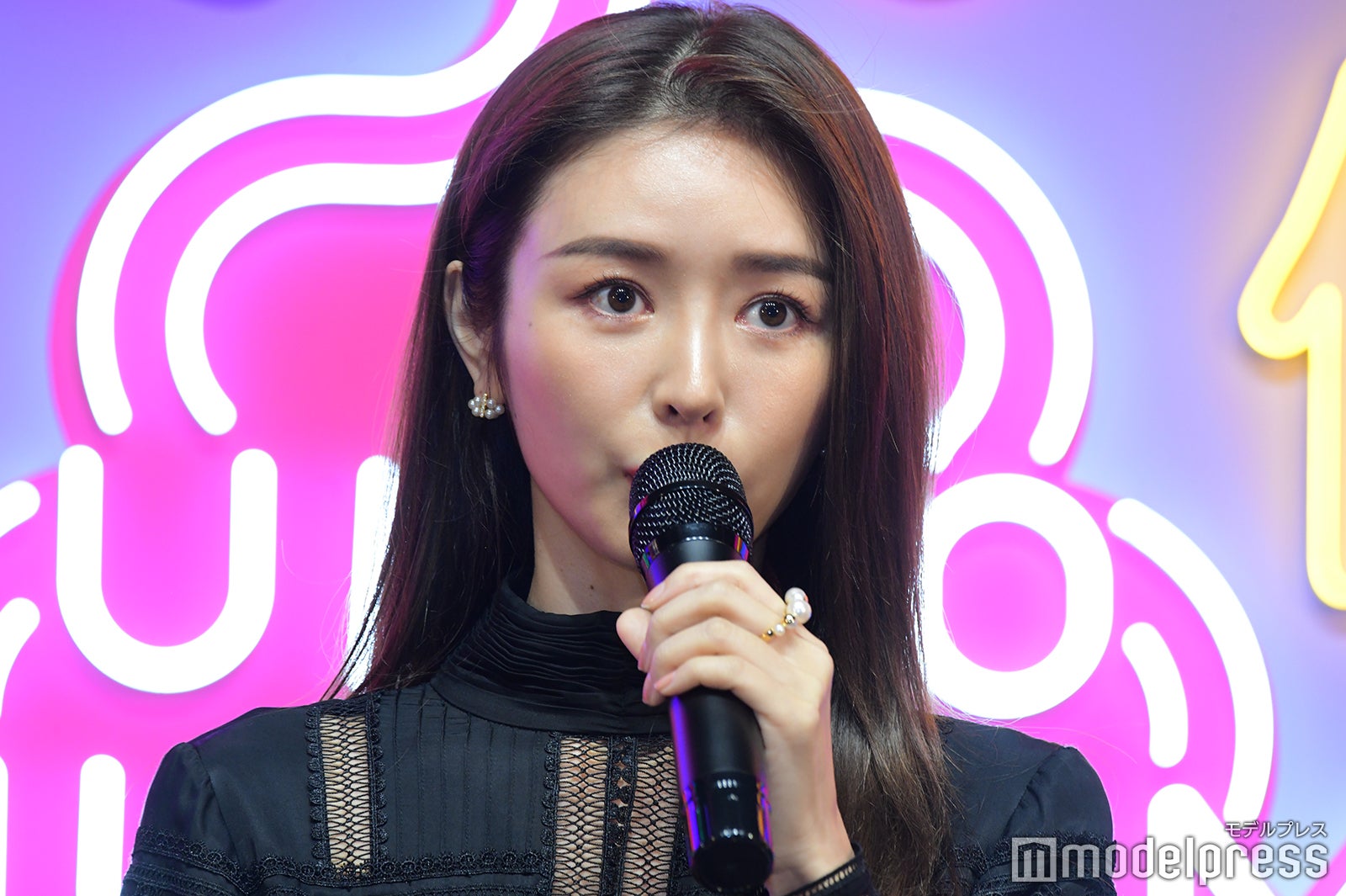 加治ひとみ（C）モデルプレス