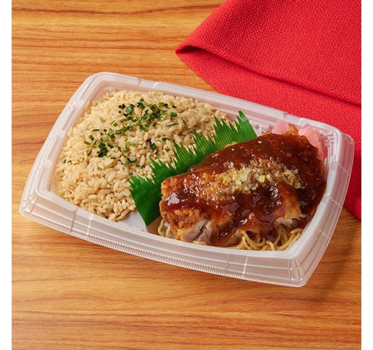 ファミリーマート　ファミマ　こってりやみつき！町中華　こってり炒飯＆油淋鶏