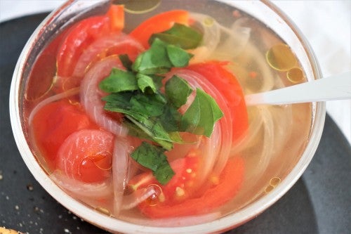 ショウガとトマトの簡単スープ