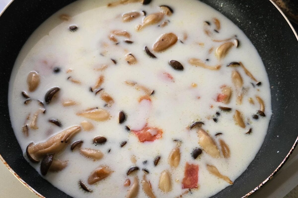 キノコ香るクリームパスタ・牛乳