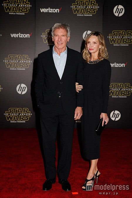 ハリソン・フォード＆キャリスタ・フロックハート／（C）2015Lucasfilm Ltd．＆TM．All Rights Reserved.