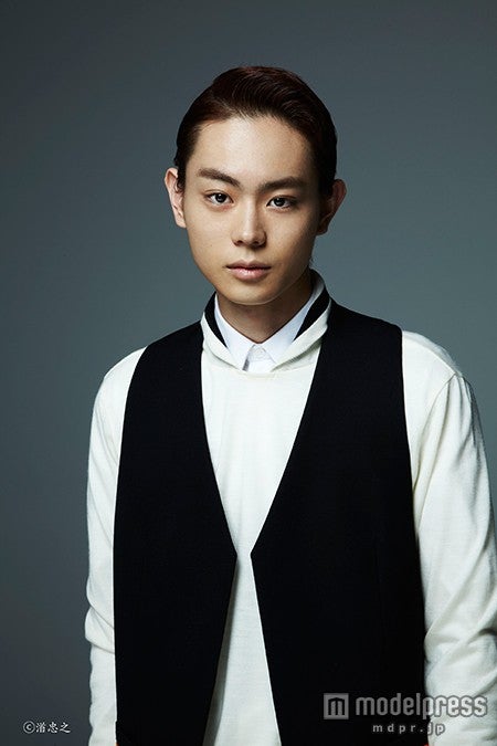 菅田将暉、連ドラ初主演で国民的歌手に　豪華俳優陣と共演