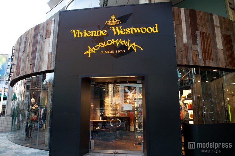 22日にオープンした、「ヴィヴィアン・ウエストウッド アングロマニア」ラフォーレ原宿店