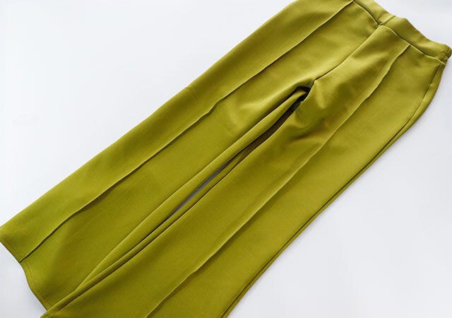 しまむら　フレアパンツ　グリーン