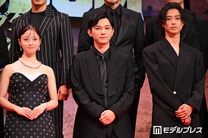 橋本環奈、吉沢亮、山崎賢人(C)モデルプレス