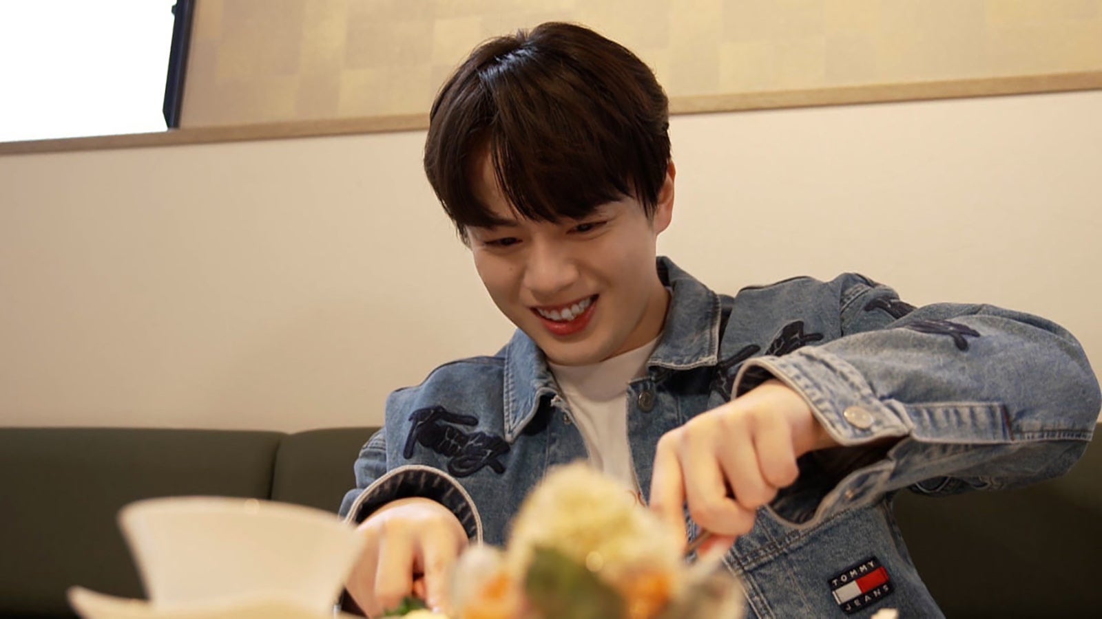 鶴房汐恩（C）TBS