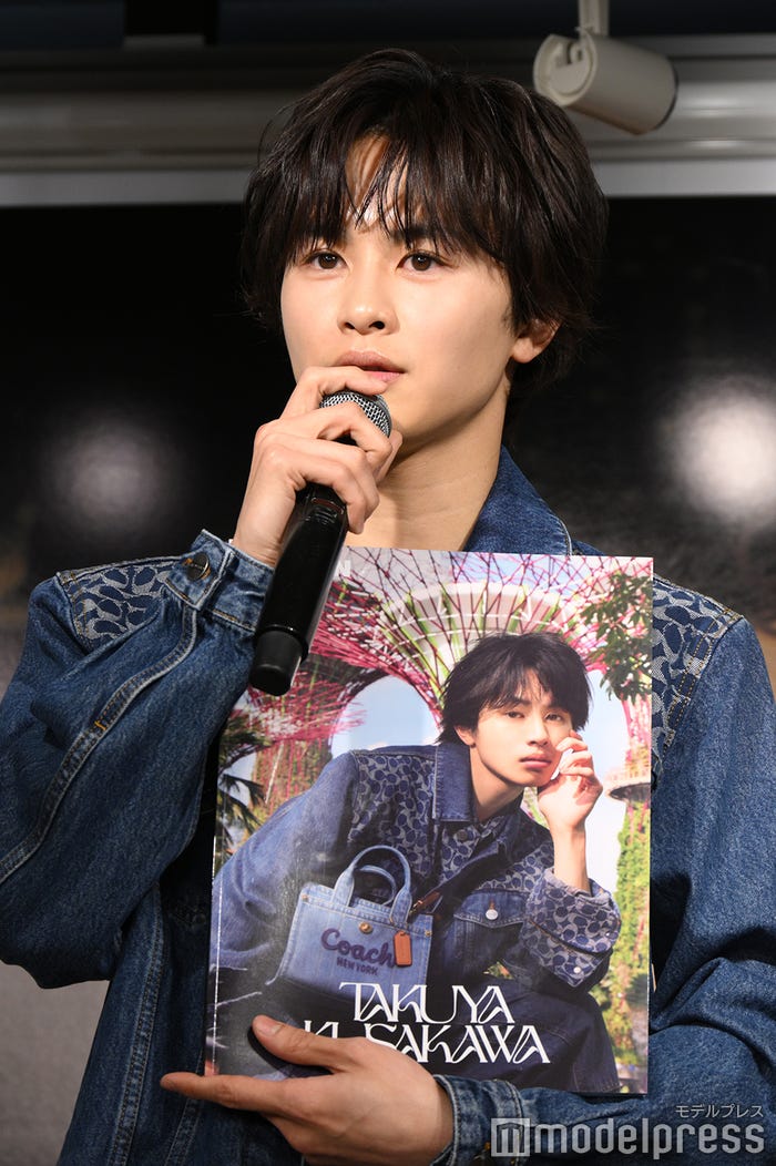 タカシから個別に食事のお誘いを受けた草川拓弥(C)モデルプレス