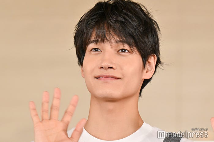 佐野晶哉(C)モデルプレス