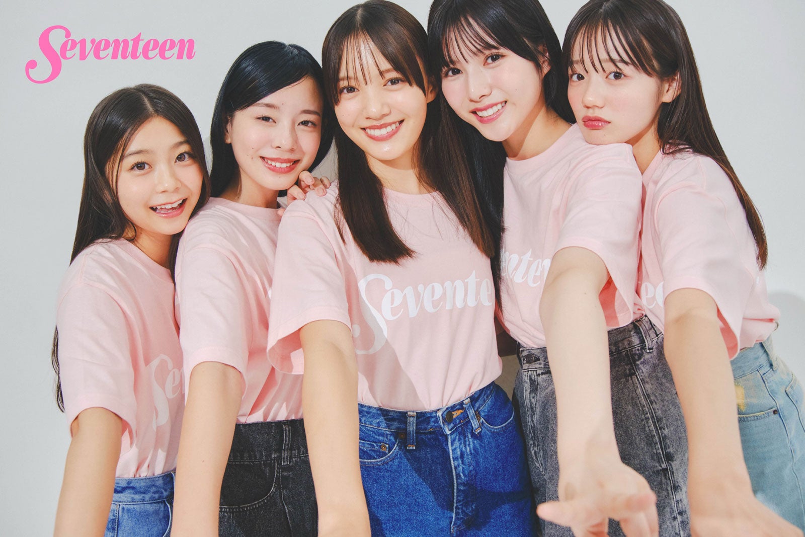 (左から）稲光亜依、小國舞羽、希咲うみ、高橋快空、中島瑠菜　（C）Seventeen／集英社 　撮影／千葉タイチ