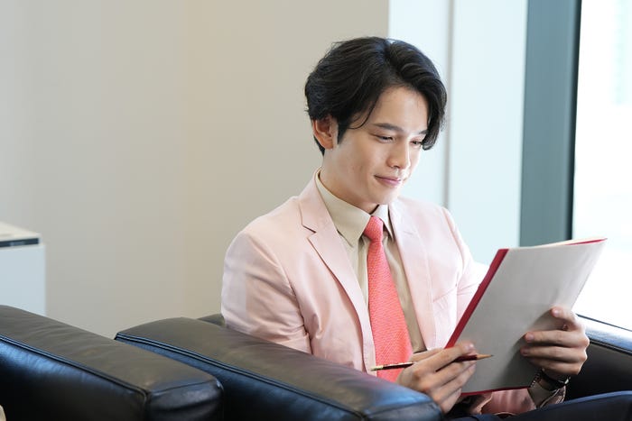 鈴木康介「セレブ男子は手に負えません」第8話より(C)ABC・DLE