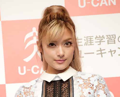 ローラ“美文字系モデル”に 初めての肩書きに「自信になった」