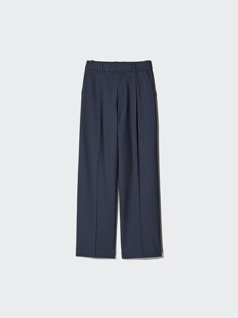 ユニクロのタックワイドパンツストライプ