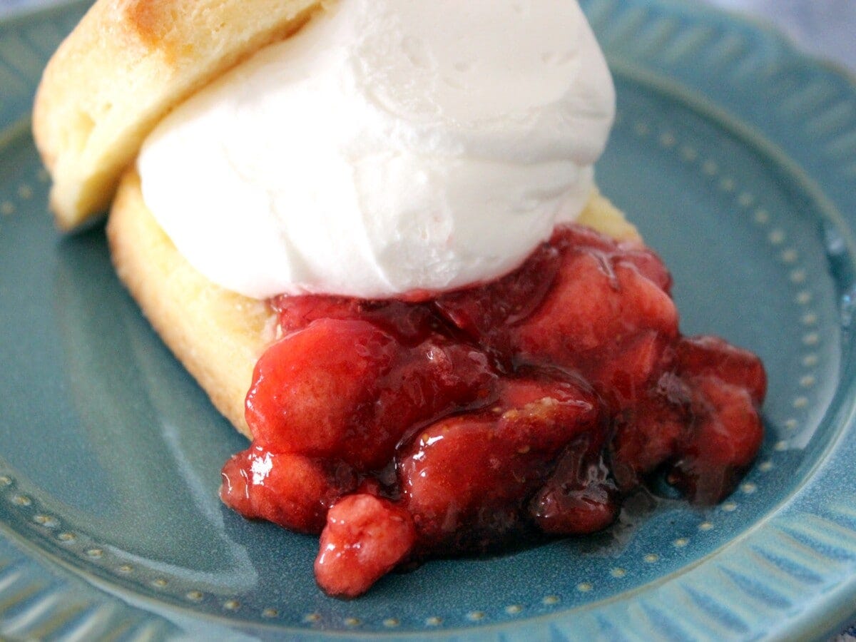 いちごの果肉がゴロゴロっと入ってて、満足感が高い!