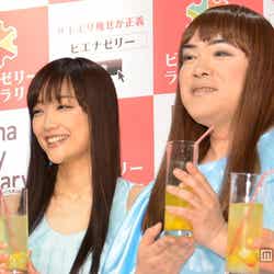 (左から)佐藤江梨子、前田健