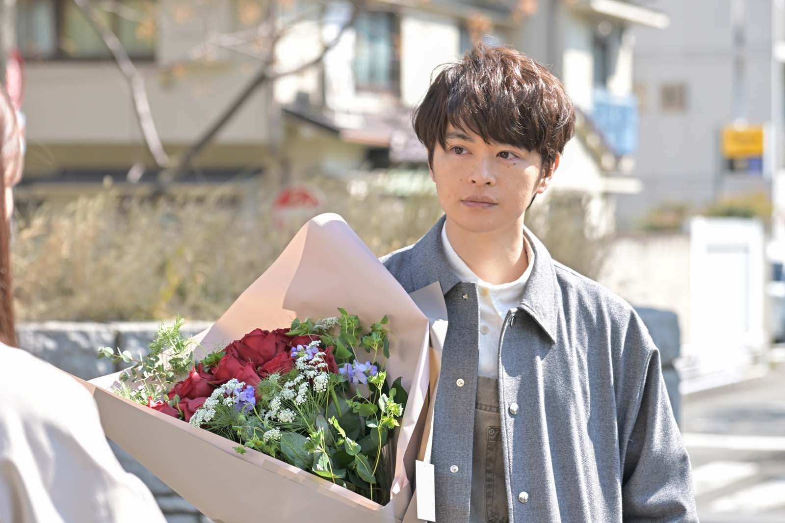 瀬戸康史「くるり～誰が私と恋をした？～」より（C）TBS