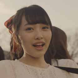 AKB48 44thシングルMV「翼はいらない」より（C）AKS