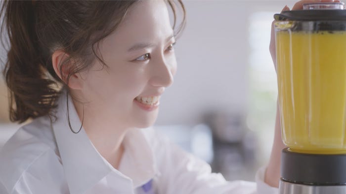 河北麻友子出演WebCM(提供写真)