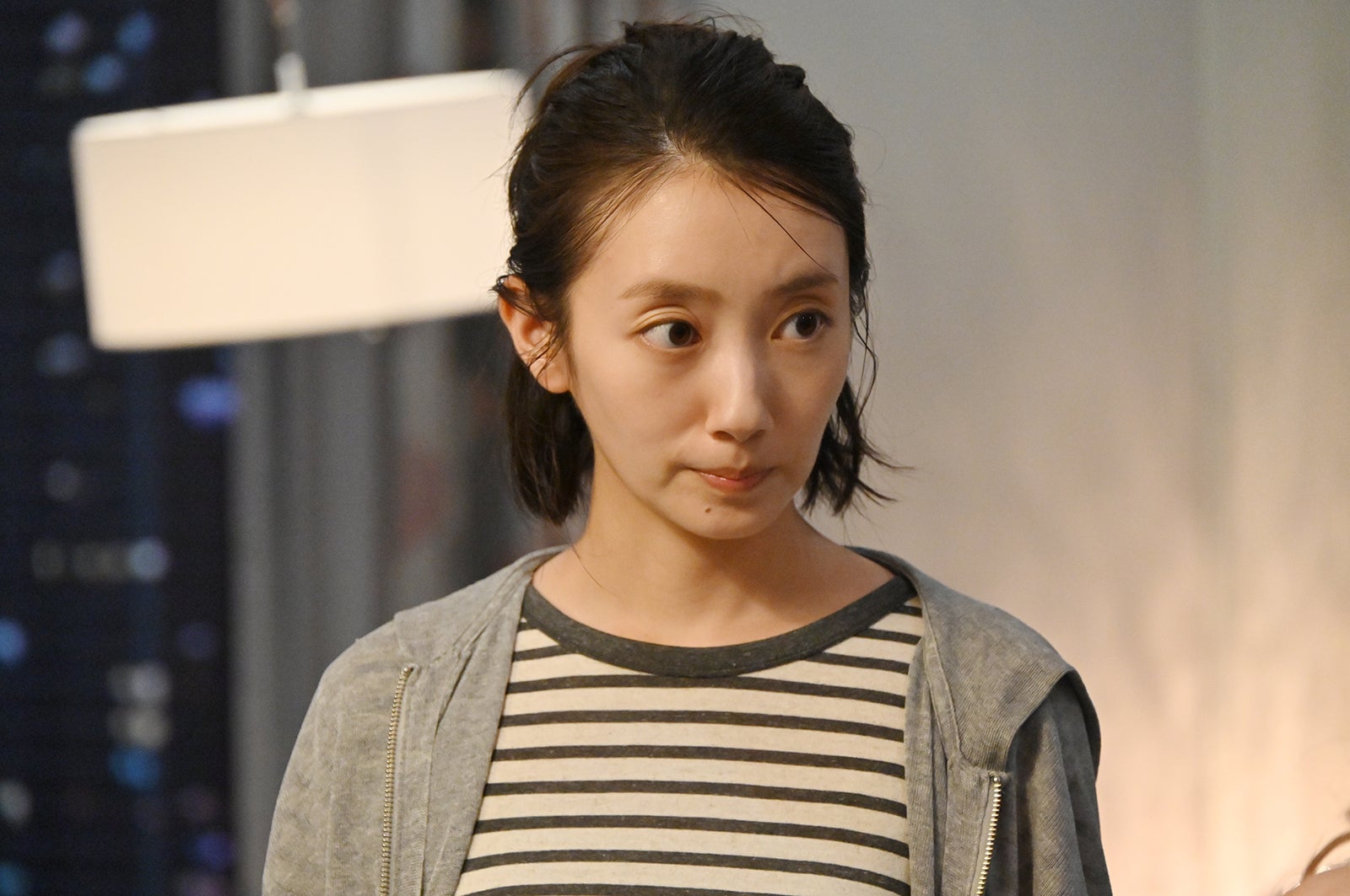 波瑠「フェイクマミー」（C）TBS