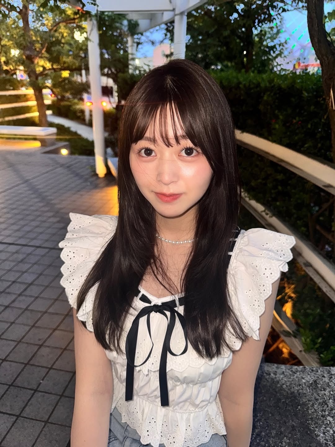 「オオカミくん」山本杏、ノースリーブで肌見せ「色っぽい」「シャツの着こなし方おしゃれ」の声