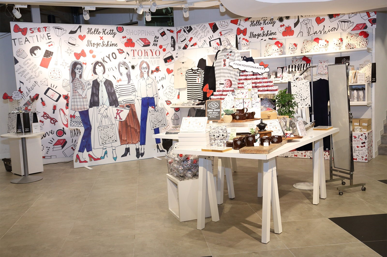 「TOKYO OTONA KITTY」の商品（画像提供：サンリオ）