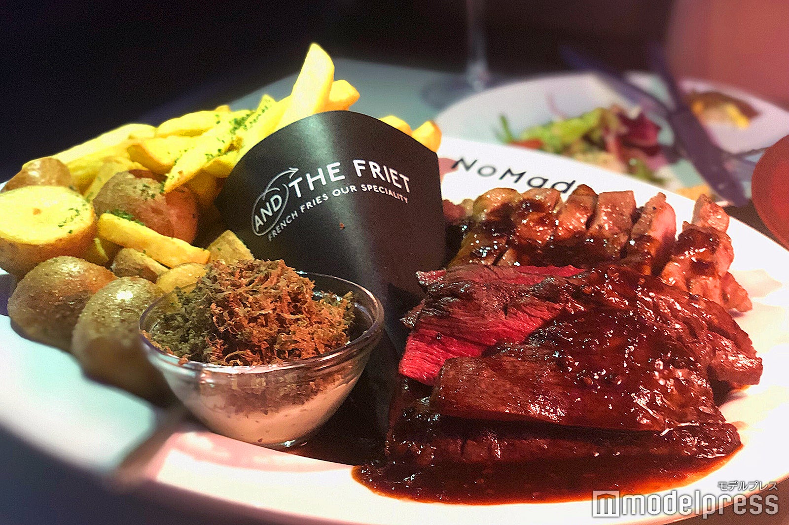 ノマド アンド ザ フリット（C）モデルプレス