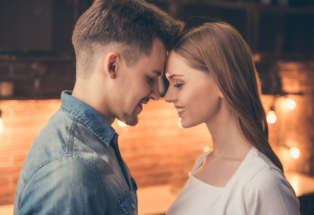 それは反則だろ 男性の気持ちが高まる キス後のひとこと はコレ モデルプレス