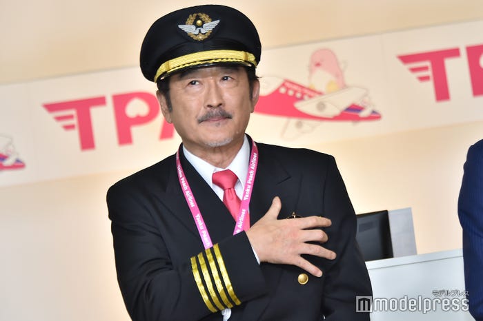 サングラスを中盤までかけていた吉田鋼太郎 (C)モデルプレス (C)モデルプレス